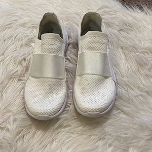 APL Techloom shoes size 7.5
